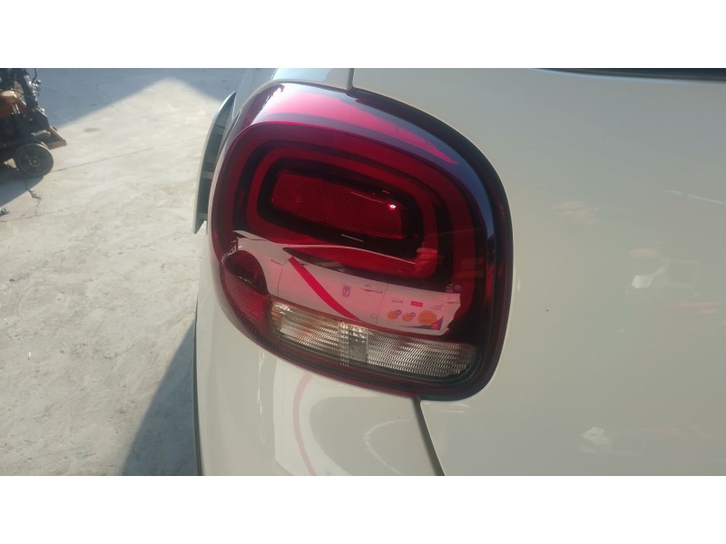 Recambio de piloto trasero izquierdo para citroën c3 iii (sx) 1.5 bluehdi 100 (sxyhyp, sxyhtu) referencia OEM IAM   
