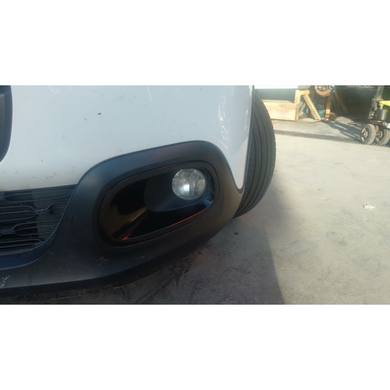 Recambio de faro antiniebla izquierdo para citroën c3 iii (sx) 1.5 bluehdi 100 (sxyhyp, sxyhtu) referencia OEM IAM   