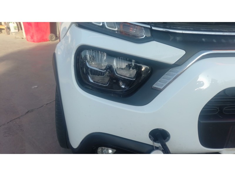 Recambio de faro derecho para citroën c3 iii (sx) 1.5 bluehdi 100 (sxyhyp, sxyhtu) referencia OEM IAM   