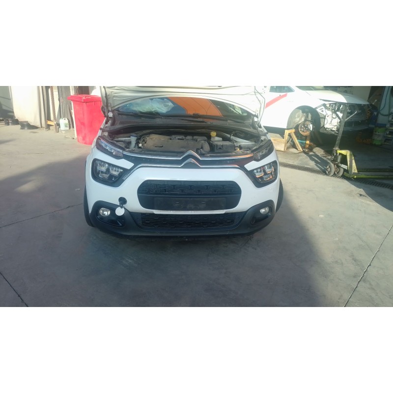 Recambio de paragolpes delantero para citroën c3 iii (sx) 1.5 bluehdi 100 (sxyhyp, sxyhtu) referencia OEM IAM   