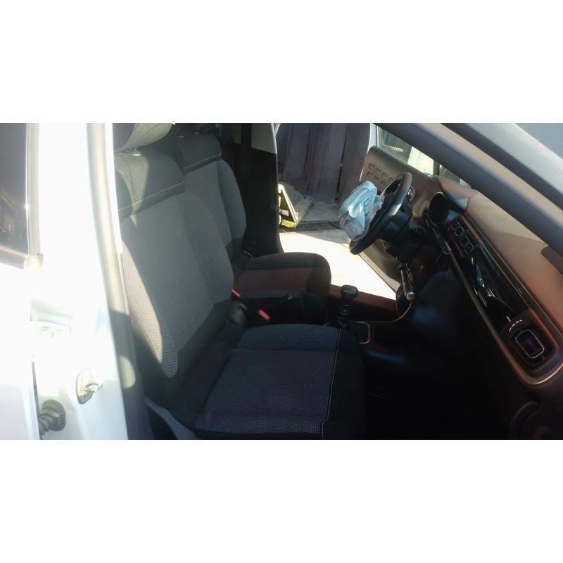Recambio de juego asientos completo para citroën c3 iii (sx) 1.5 bluehdi 100 (sxyhyp, sxyhtu) referencia OEM IAM   