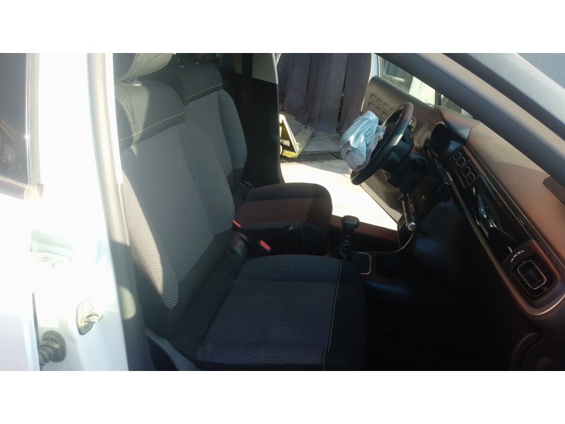 Recambio de juego asientos completo para citroën c3 iii (sx) 1.5 bluehdi 100 (sxyhyp, sxyhtu) referencia OEM IAM   