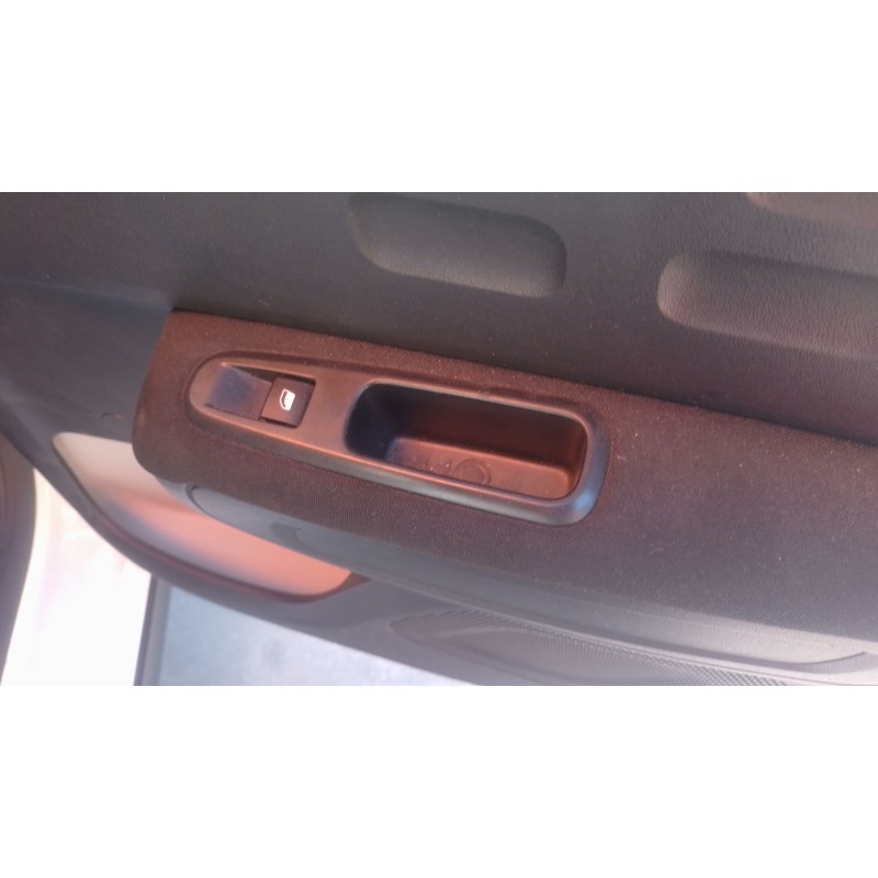 Recambio de mando elevalunas trasero derecho para citroën c3 iii (sx) 1.5 bluehdi 100 (sxyhyp, sxyhtu) referencia OEM IAM   