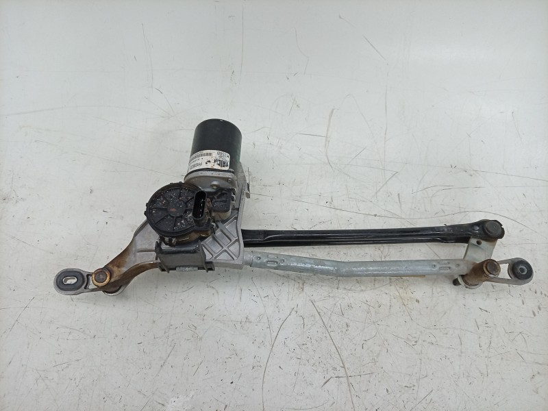 Recambio de motor limpia delantero para maserati levante suv (m161) 3.0 d q4 referencia OEM IAM 670007561 670105984 