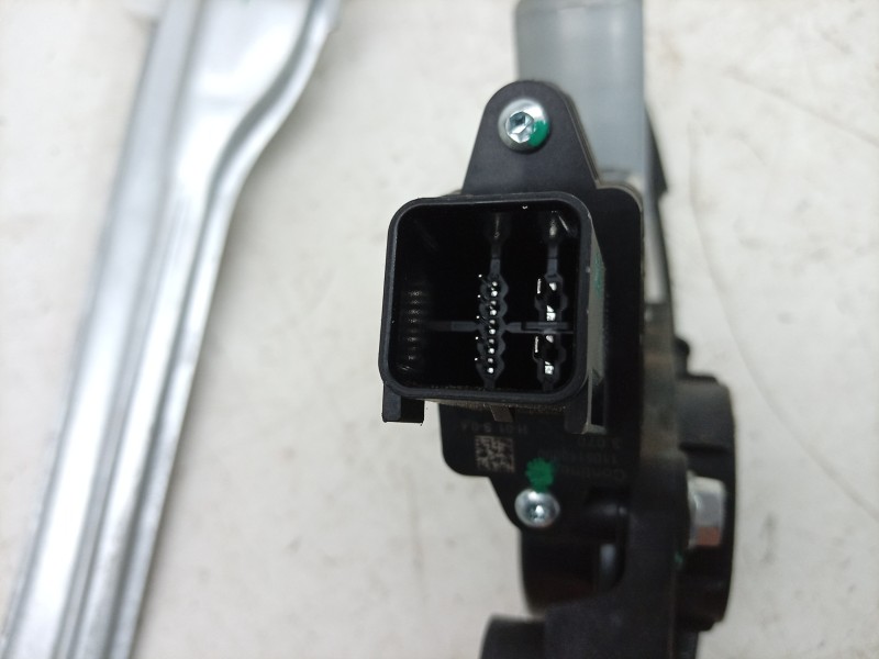 Recambio de elevalunas delantero izquierdo para mg zs suv (azs1) 1.5 vti referencia OEM IAM  10373041 