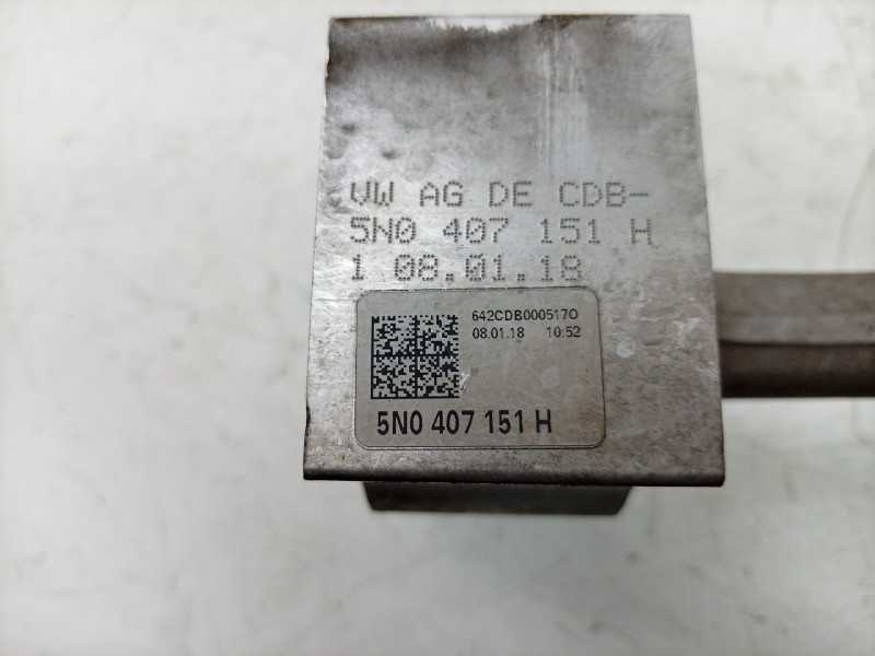 Recambio de brazo suspension inferior delantero derecho para audi q3 (8ub, 8ug) 1.4 tsi referencia OEM IAM 5N0407151H 3C0407151G