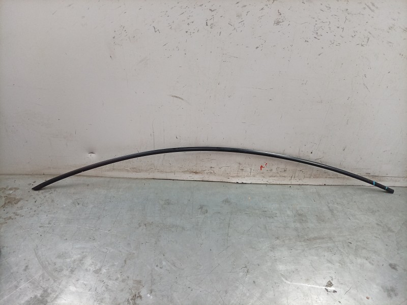Recambio de moldura para tesla model 3 ev referencia OEM IAM  108351940D 
