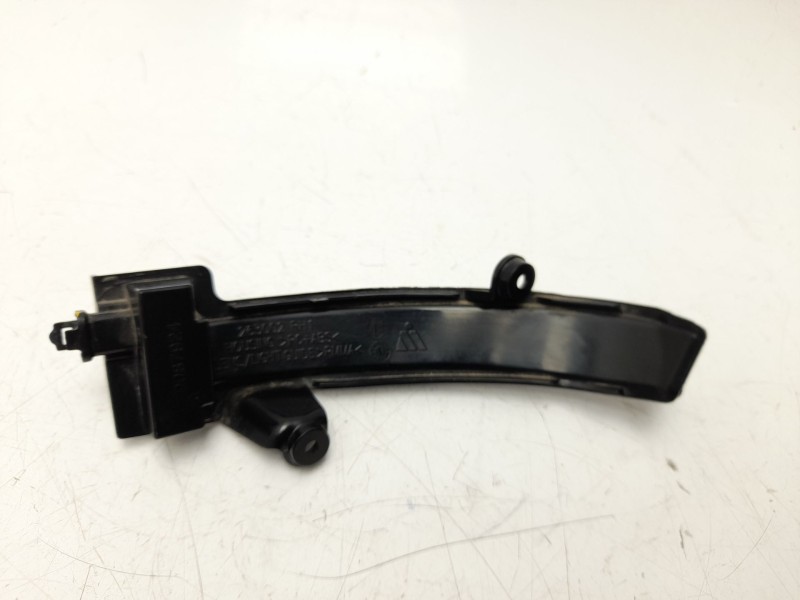 Recambio de piloto retrovisor derecho para renault clio v (b7_) 1.0 lpg (b7mt) referencia OEM IAM  963053102R 1051804021/550040A