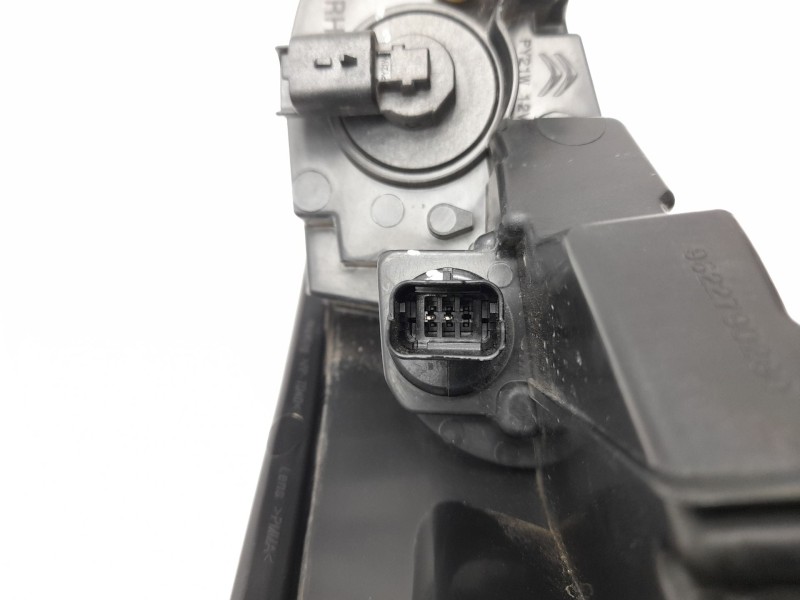 Recambio de piloto delantero derecho para citroën c3 aircross ii van (2c_, 2r_) puretech 82 referencia OEM IAM  9843218880 
