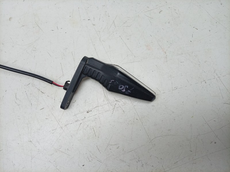 Recambio de piloto trasero izquierdo para bmw f 750 gs referencia OEM IAM 63138534352 63138534352 