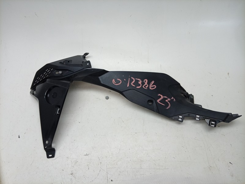 Recambio de moldura para bmw f (801cc - ) f 900 r (4r90) referencia OEM IAM  46638403853 