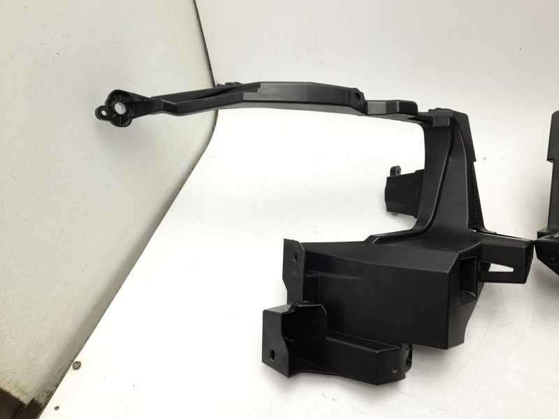Recambio de soporte paragolpes delantero para citroën c3 aircross ii van (2c_, 2r_) puretech 82 referencia OEM IAM  1682869280 