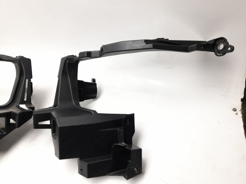 Recambio de soporte paragolpes delantero para citroën c3 aircross ii van (2c_, 2r_) puretech 82 referencia OEM IAM  1682869280 