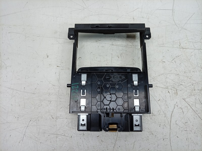 Recambio de cenicero para maserati levante suv (m161) 3.0 d q4 referencia OEM IAM  670048842 