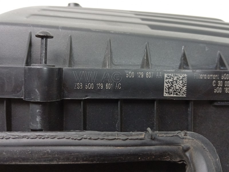 Recambio de caja filtro aire para volkswagen passat b8 (3g2, cb2) 2.0 tdi referencia OEM IAM  5Q0129607AA 