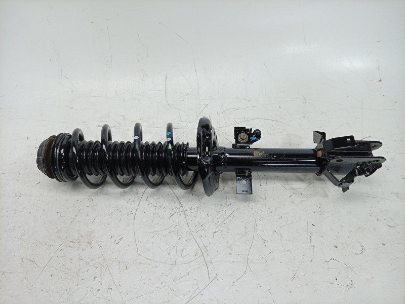 Recambio de amortiguador trasero izquierdo para dacia duster iii eco-g 100 essential referencia OEM IAM  562103986R 