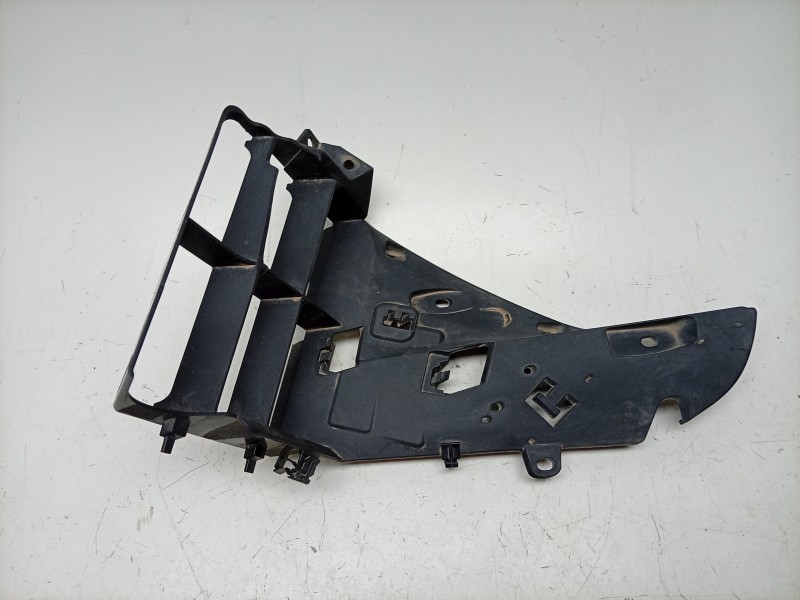 Recambio de moldura para bmw r 1250 rt referencia OEM IAM  46637728668 