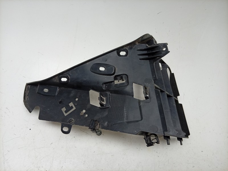 Recambio de moldura para bmw r 1250 rt referencia OEM IAM  46637728668 