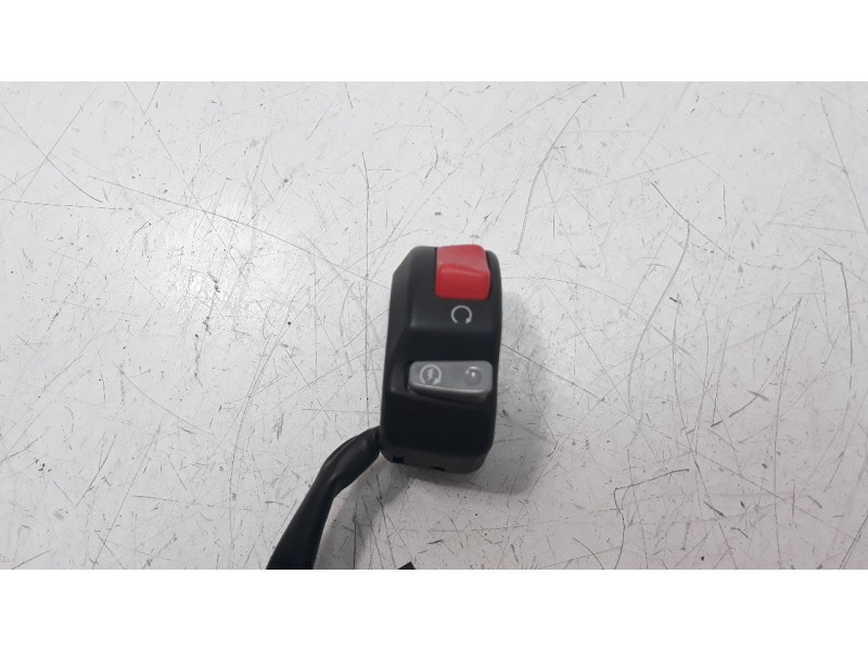 Recambio de piña luces derecha para kawasaki zzr 1400 referencia OEM IAM 460910081  