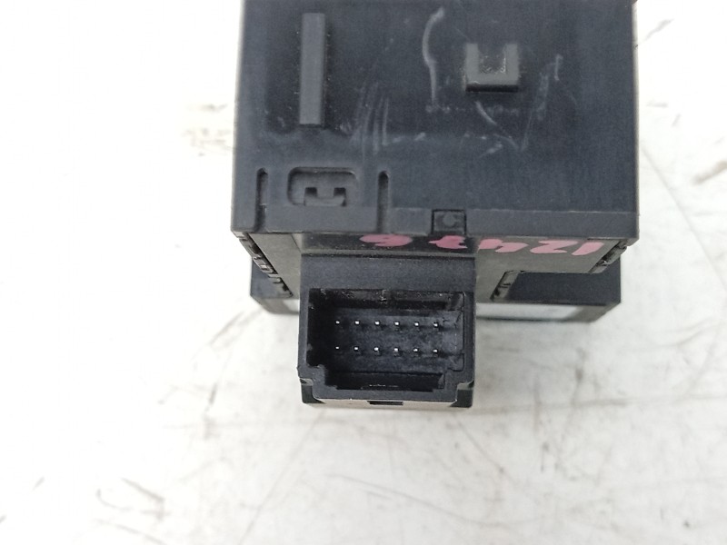 Recambio de interruptor para dacia duster iii eco-g 100 essential referencia OEM IAM  253B03215R 