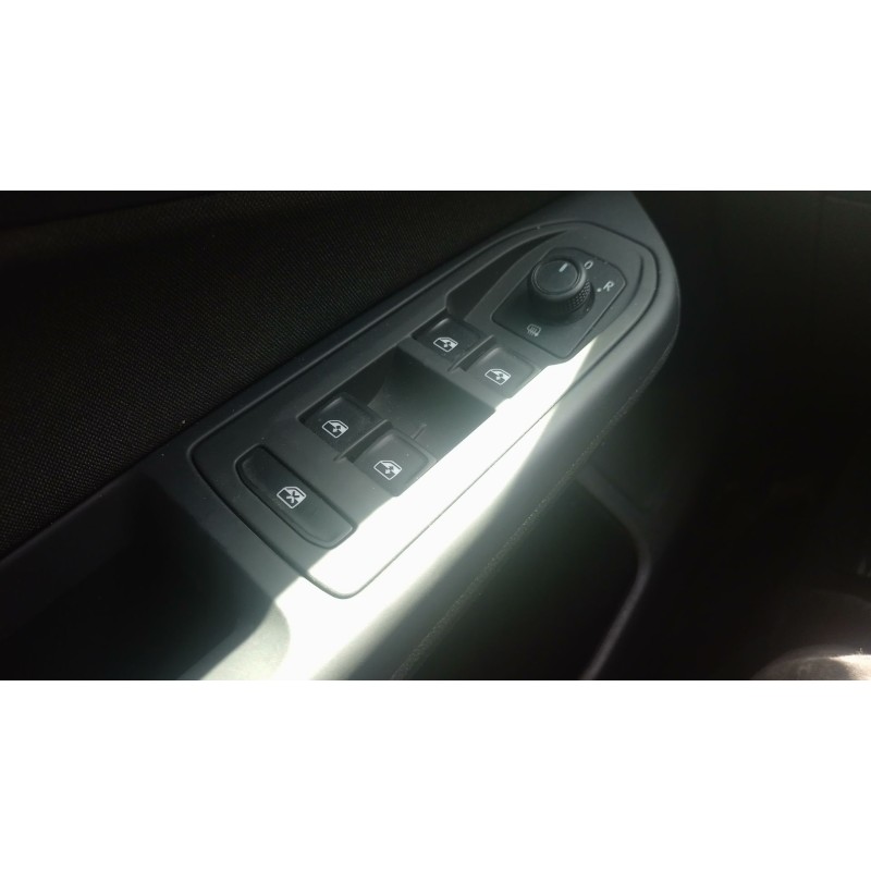 Recambio de mando elevalunas delantero izquierdo para volkswagen golf viii variant (cg5, db5) 1.0 tsi referencia OEM IAM   