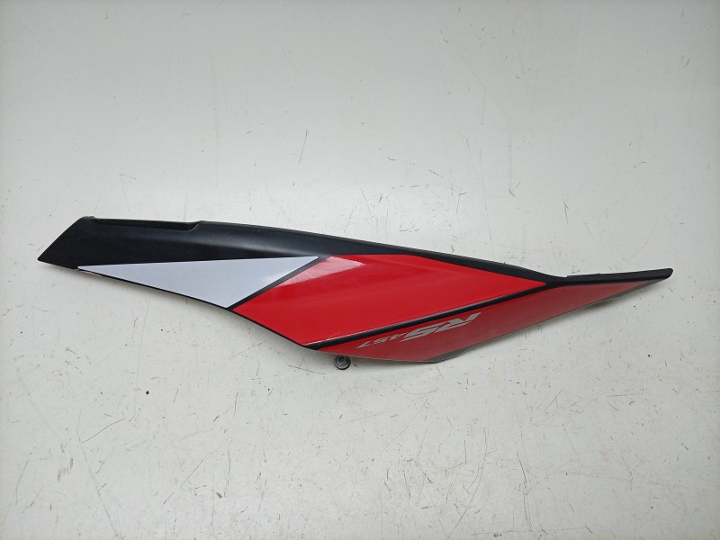 Recambio de moldura para aprilia rs 457 rs 457 referencia OEM IAM  2B011171 
