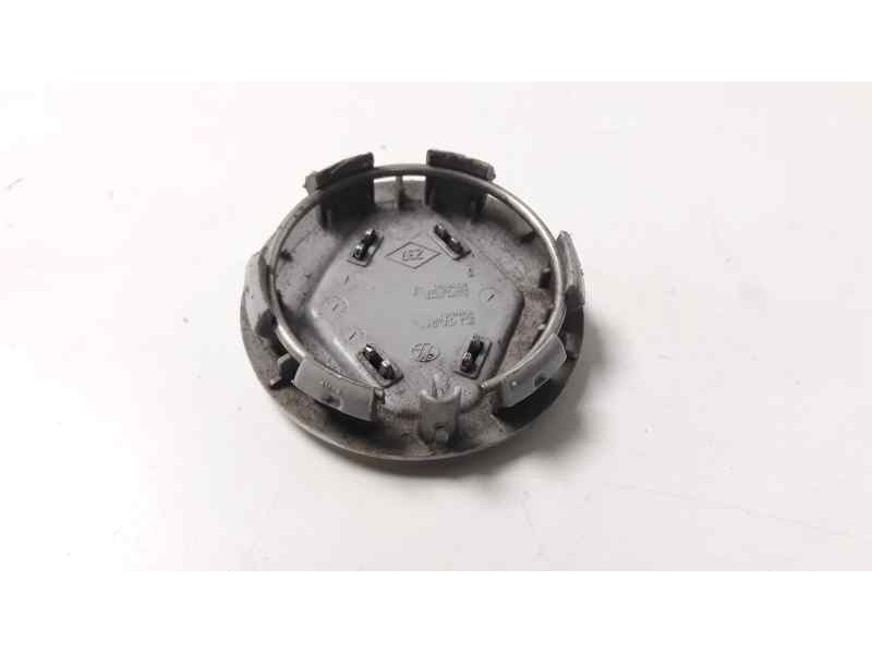 Recambio de tapacubos para renault clio iv 0.9 referencia OEM IAM 8200426594  