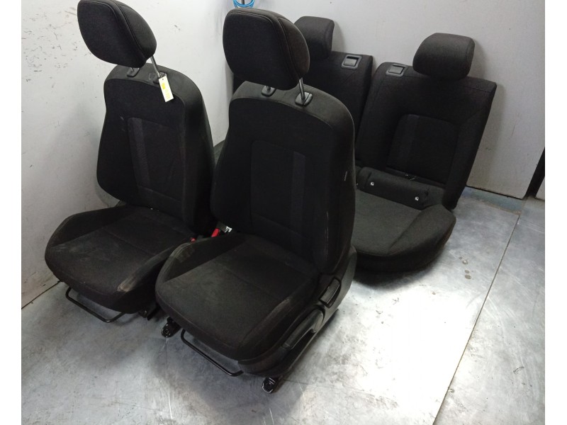 Recambio de juego asientos completo para hyundai i20 iii (bc3, bi3) 1.0 t-gdi hybrid 48v referencia OEM IAM  88160Q0040B6B 