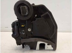 Recambio de cerradura puerta trasera derecha para toyota auris 1.2 16v turbo cat referencia OEM IAM   