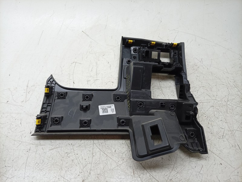 Recambio de moldura para renault rafale rafale referencia OEM IAM  689215739R 
