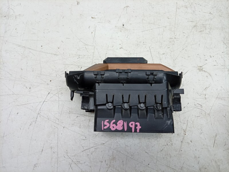 Recambio de rejilla aireadora para dacia duster iii eco-g 100 essential referencia OEM IAM  687606944R 