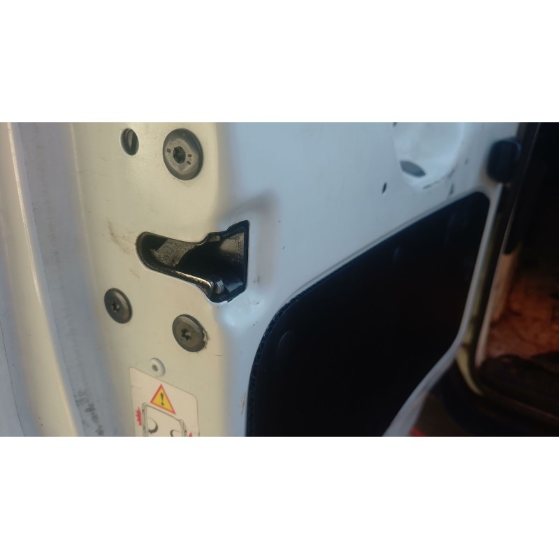 Recambio de cerradura puerta trasera izquierda para renault express furgoneta/monovolumen 1.5 blue dci 75 (f6aa) referencia OEM 
