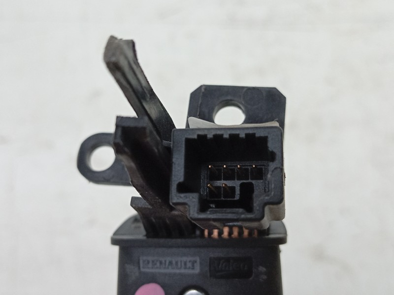 Recambio de mando control radio para dacia duster iii eco-g 100 essential referencia OEM IAM  255520099R 