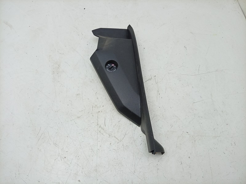 Recambio de moldura para renault rafale rafale referencia OEM IAM   