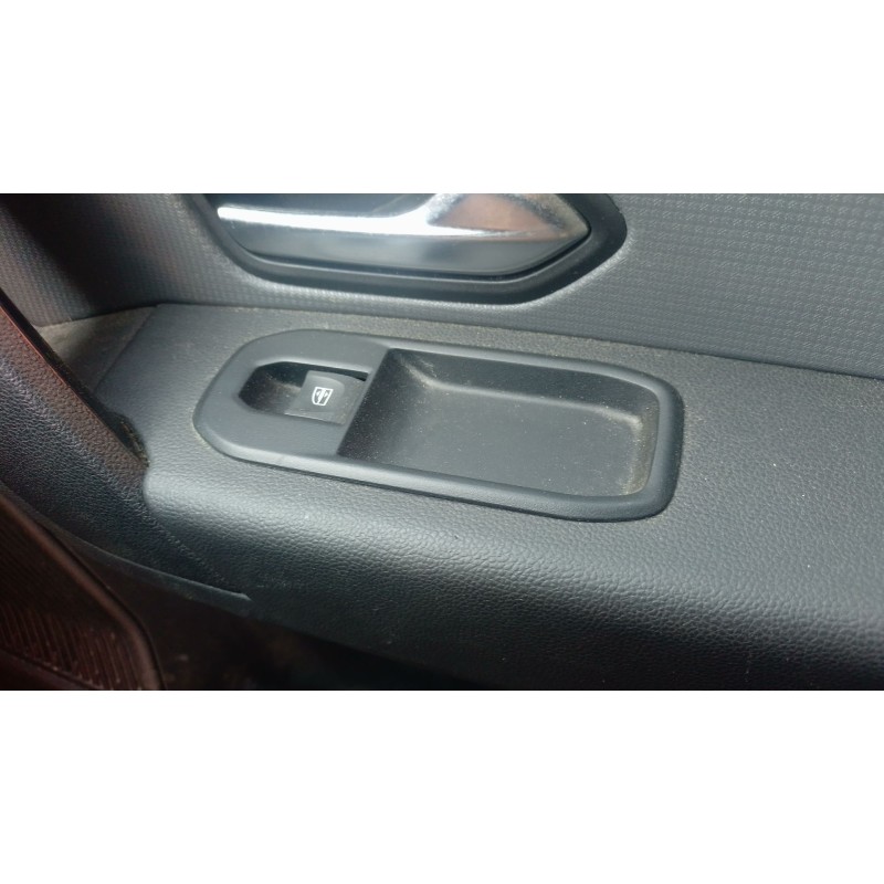 Recambio de mando elevalunas delantero derecho para renault express furgoneta/monovolumen 1.5 blue dci 75 (f6aa) referencia OEM 