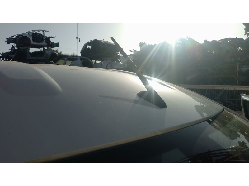 Recambio de antena para renault express furgoneta/monovolumen 1.5 blue dci 75 (f6aa) referencia OEM IAM   