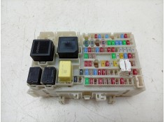 CAJA RELES / FUSIBLES 