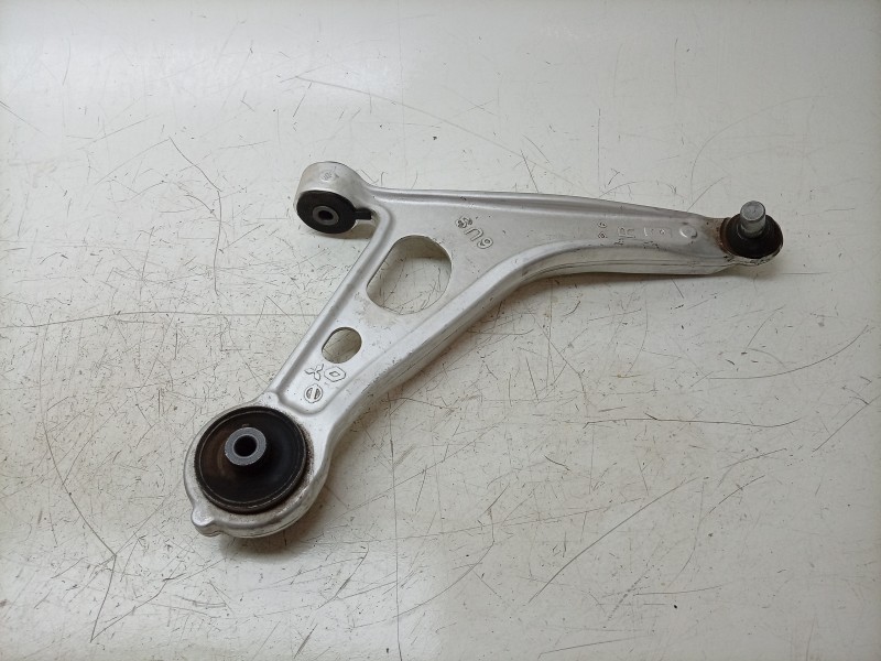 Recambio de brazo suspension inferior delantero derecho para renault rafale rafale referencia OEM IAM 545006US0A 545006UA0A 