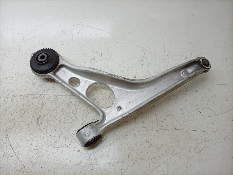 Recambio de brazo suspension inferior delantero derecho para renault rafale rafale referencia OEM IAM 545006US0A 545006UA0A 