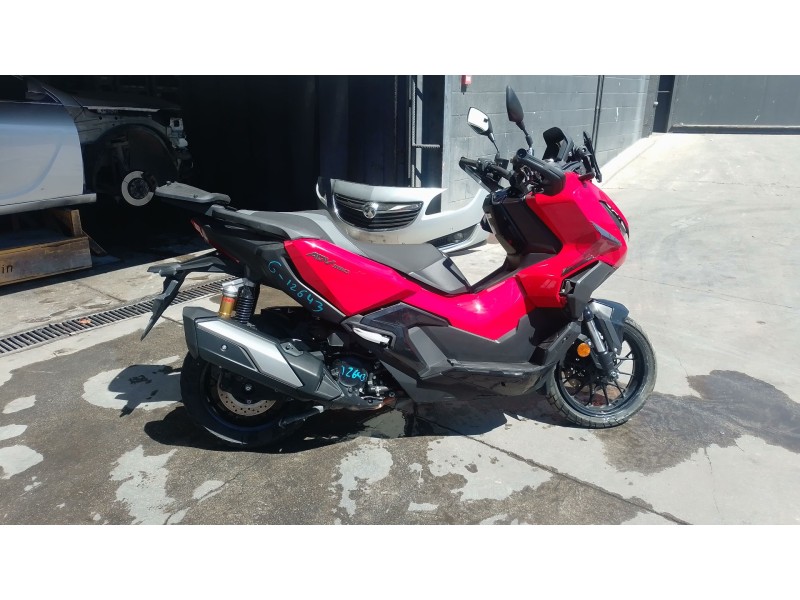 honda adv del año 2025