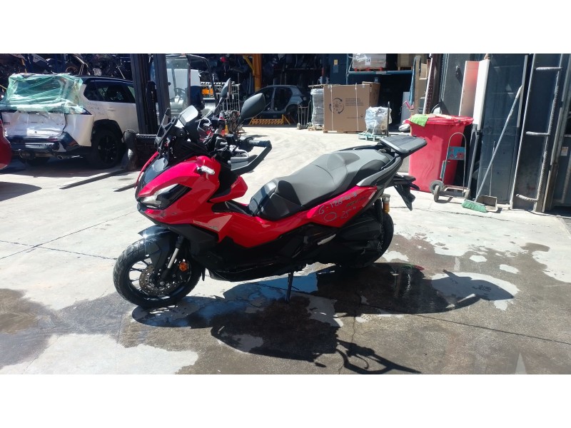 honda adv del año 2025
