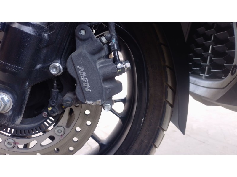 Recambio de pinza de freno delantera izquierda para honda adv adv 350 referencia OEM IAM   
