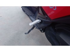 Recambio de estribera izquierda para honda adv adv 350 referencia OEM IAM   