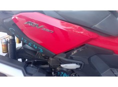 Recambio de molduras traseras para honda adv adv 350 referencia OEM IAM    2