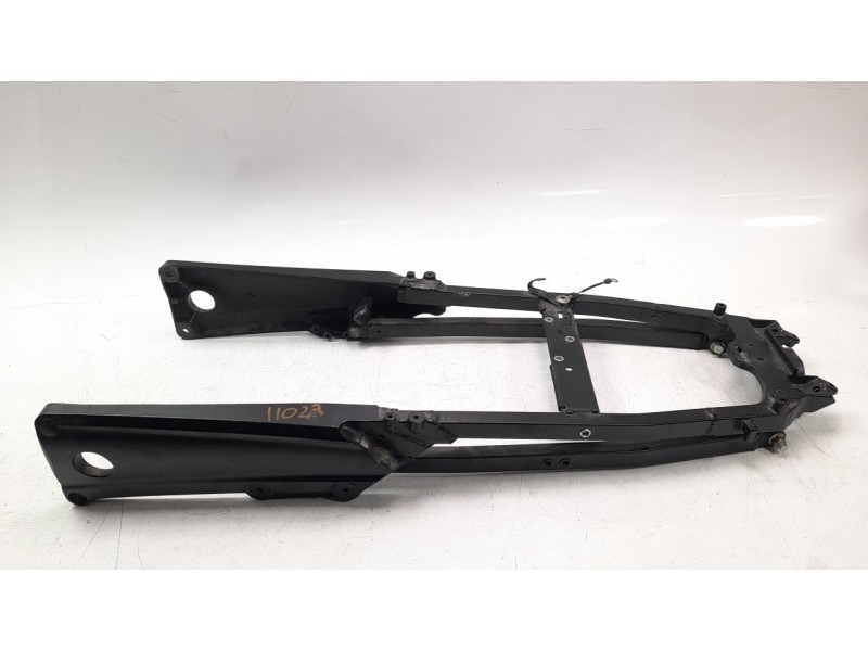Recambio de subchasis trasero para kawasaki zzr 1400 referencia OEM IAM 32160064911E  