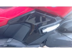 Recambio de molduras traseras para honda adv adv 350 referencia OEM IAM   