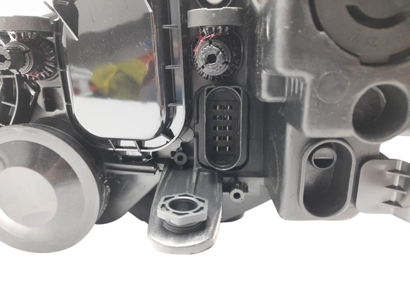 Recambio de faro derecho para seat ibiza (6j5) referencia OEM IAM  6J1941006K 10121310003/11852212/901006L/ST0364923