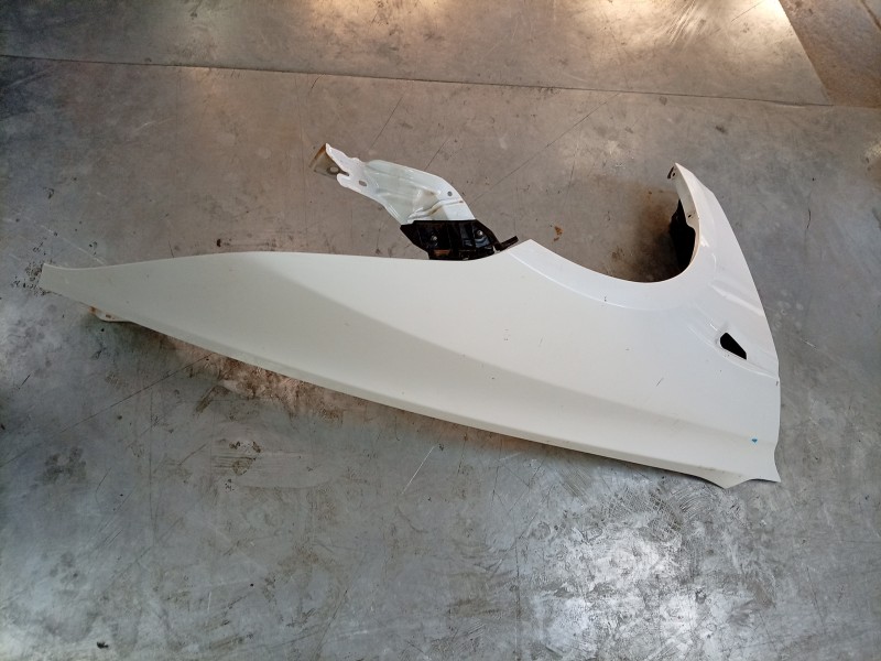 Recambio de aleta delantera derecha para tesla model 3 ev referencia OEM IAM  1081400ECD 