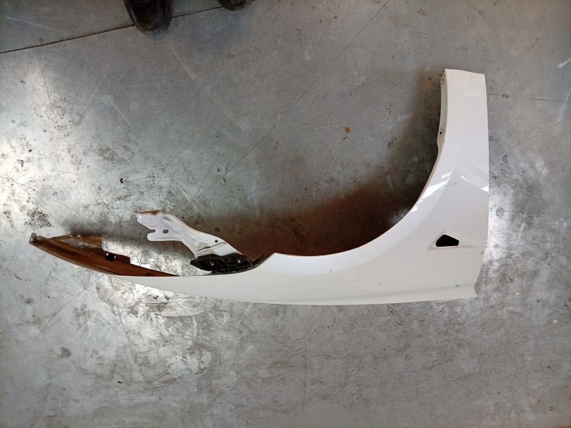 Recambio de aleta delantera derecha para tesla model 3 ev referencia OEM IAM  1081400ECD 