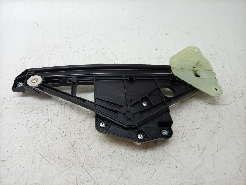 Recambio de elevalunas trasero derecho para renault rafale rafale referencia OEM IAM  827204968R 